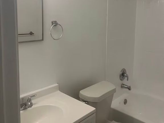2nd image of 6806 Thomas Cir #B