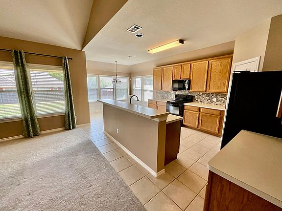 4th image of 2508 Clubhouse Dr