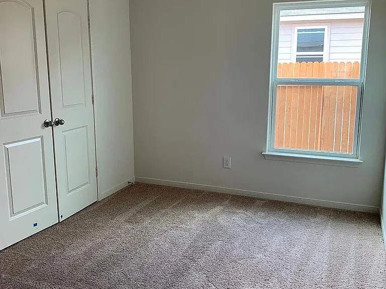 108 N Allington Cir — Photo 6