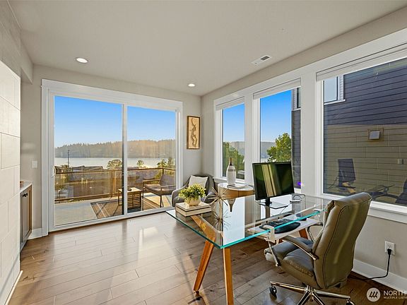 5th image of 3927 Park Avenue N
