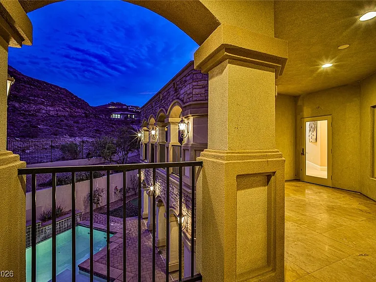 768 Tozzetti Ln — Photo 25