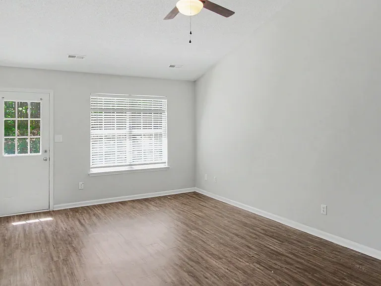 5720 Justins Forest Dr — Photo 4