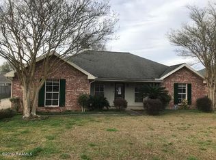 111 Windrow Dr, Broussard, LA 70518