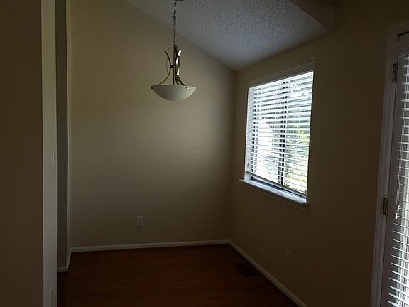 5th image of 3814 Summerwood Ct