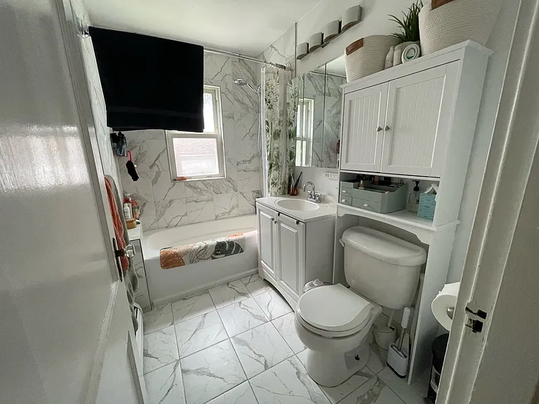 1601 Centre St #1 — Photo 10