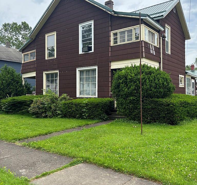 1st image of 515 W Elm St