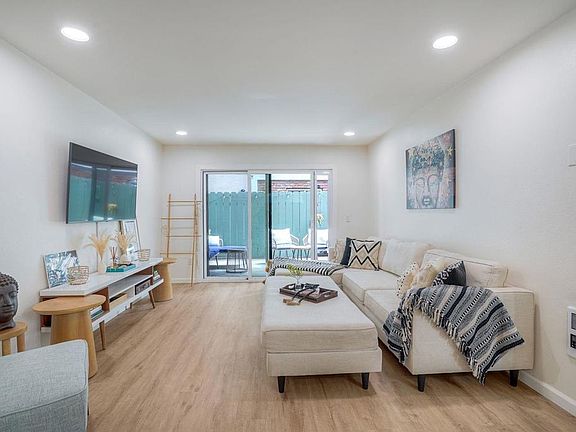3rd image of 4647 Pico St APT 100