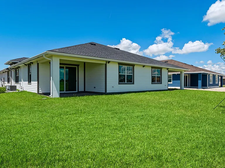1252 Haywagon Trl — Photo 4