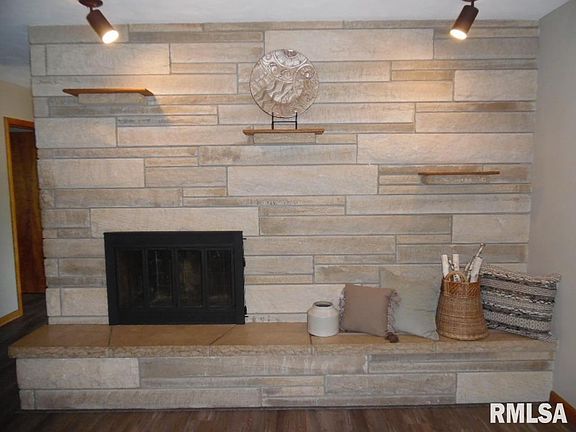 4th image of 3816 Eagle Heights Dr