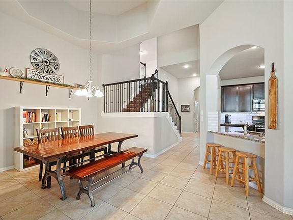 2nd image of 205 Woodside Court