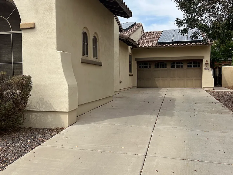 15390 W Old Oak Ln — Photo 15