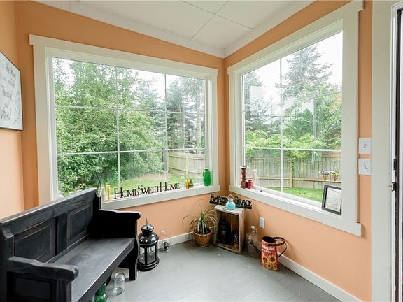 2nd image of 5970 Vista Dr