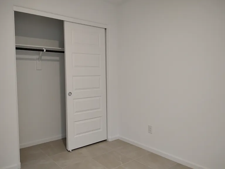 9675 W Piccadilly Rd — Photo 40