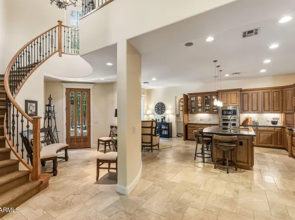 3450 E PYRENEES Pass, Phoenix, AZ 85018