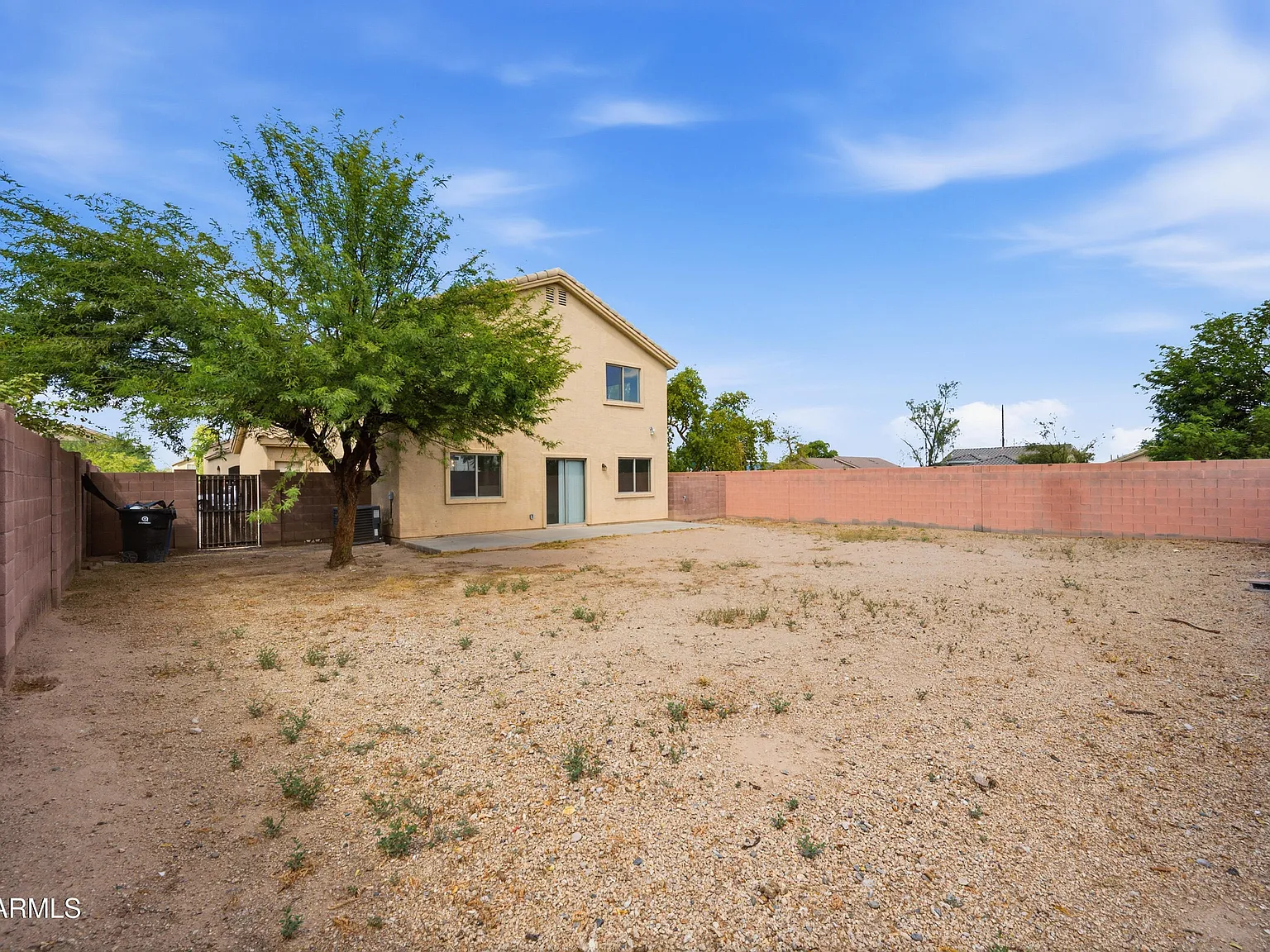 4 bed, 2.5 bath, 2226 sqft, $2,300 — Photo 3
