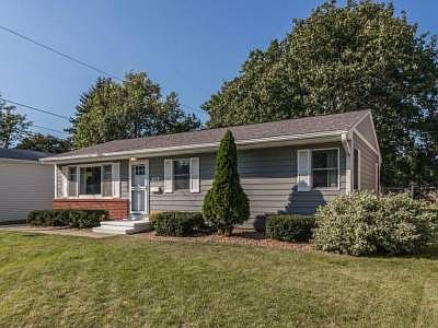 2nd image of 617 Barr Dr