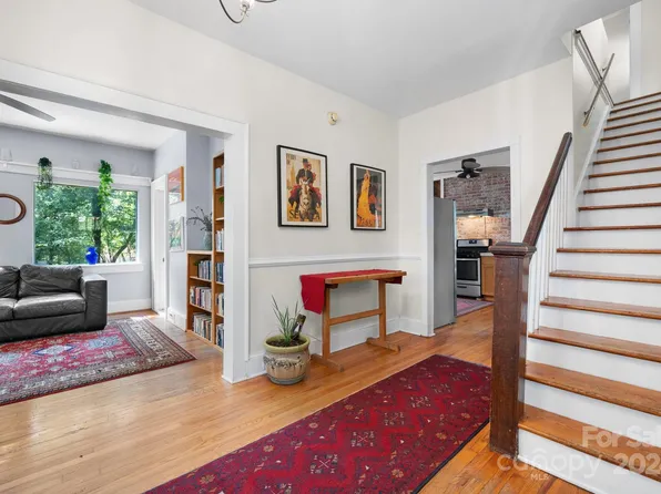 111 E Catawba St, Morganton, NC 28655