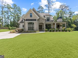 12 Sanford Dr, Newnan, GA 30263