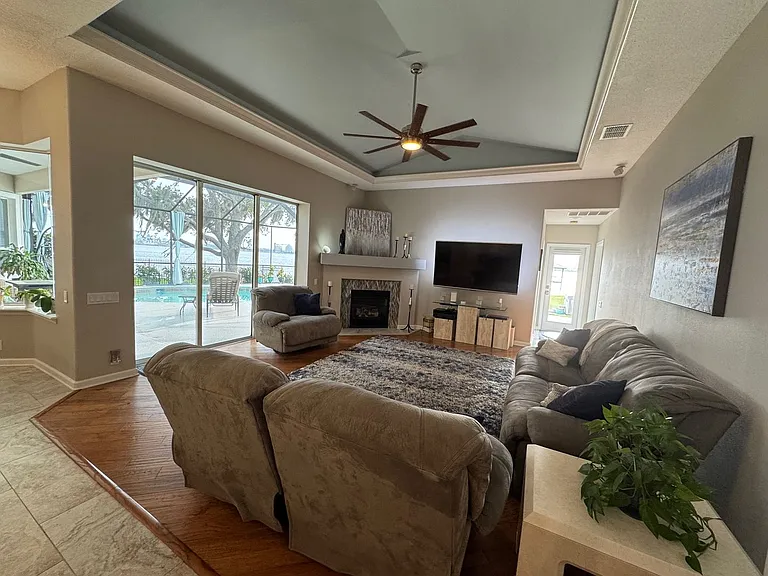 4911 Toproyal Ln — Photo 7