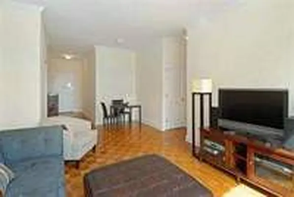 Rented by Luxury Habitat | media 20