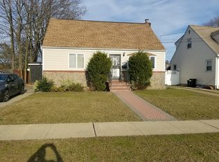 471 Decatur St, Uniondale, NY 11553