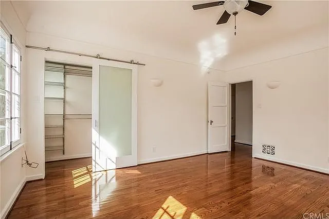 1125 S Hayworth Ave — Photo 13