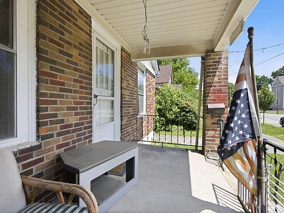 4th image of 6632 Cambridge Ave