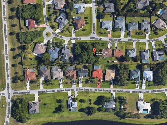 3rd image of 3525 SE Hyde Cir