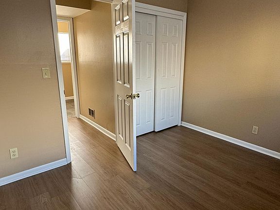 2nd image of 843 S Hillcrest St #843