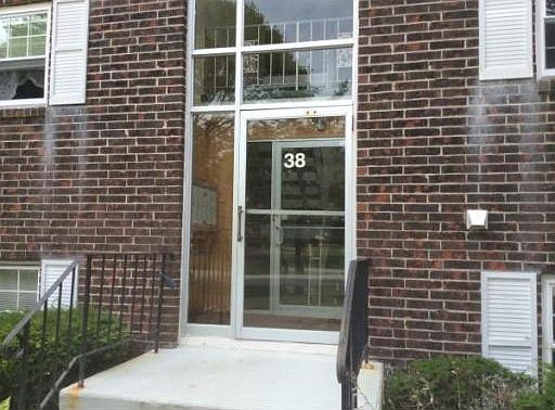 2nd image of 38 Edgelawn Ave APT 10