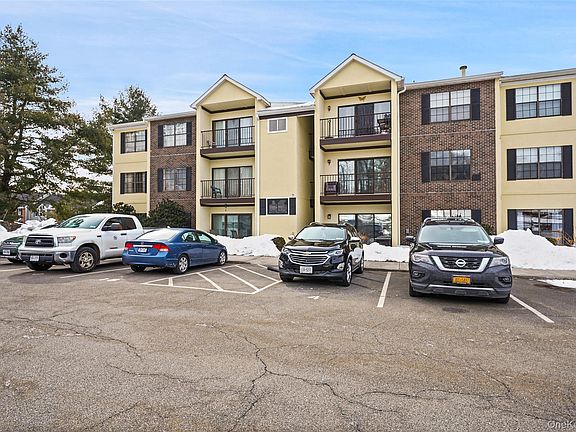 2nd image of 4 Nottingham Circle