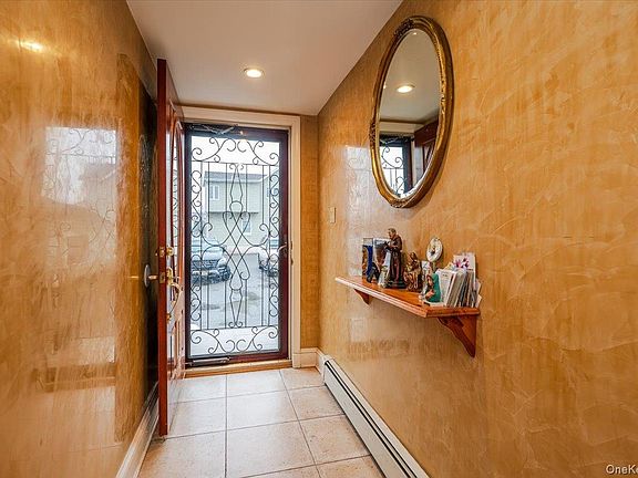 2nd image of 227 Doughty Boulevard