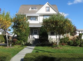 130 Neptune Ave, New Rochelle, NY 10805