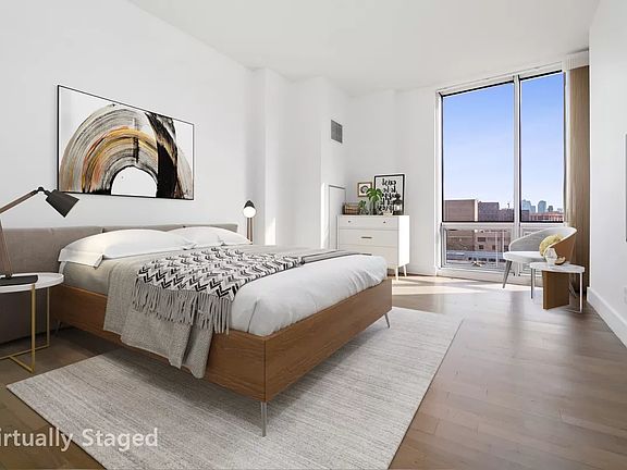 5th image of 5-19 Borden Ave #3E