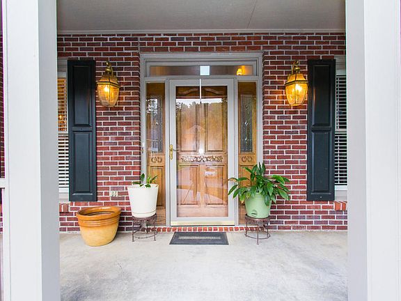 3rd image of 1013 Glensprings Dr