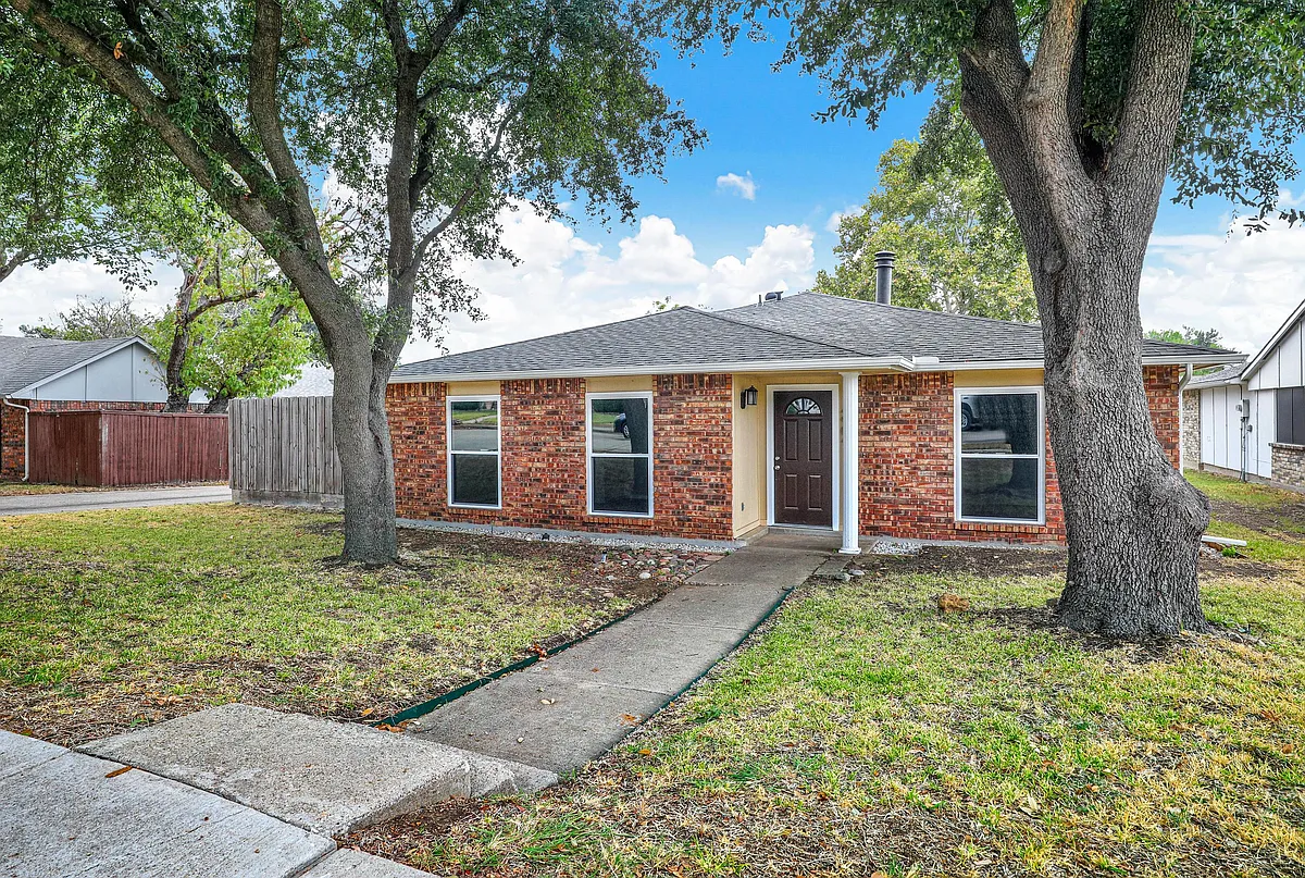 Building Photo - 4904 Watkins Dr