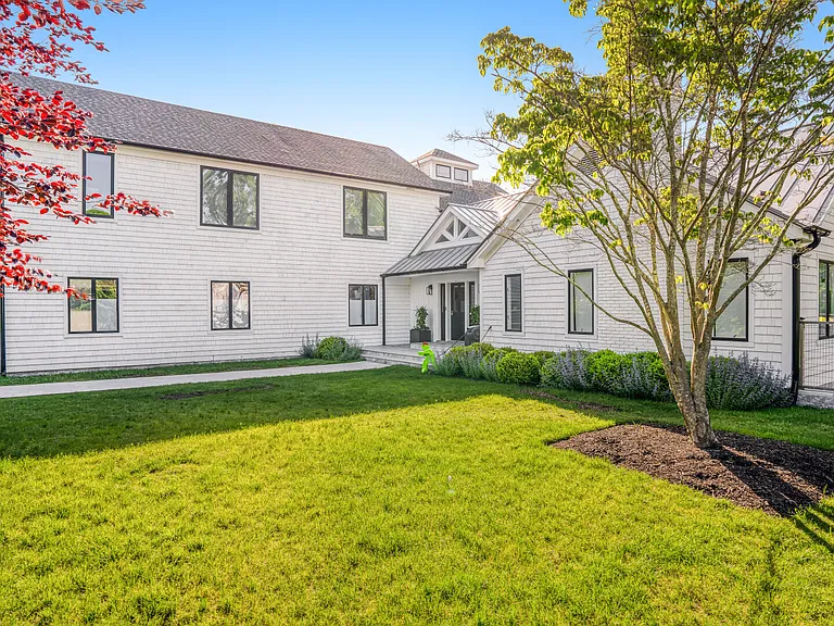 44 Greenleaf Ln — Photo 66
