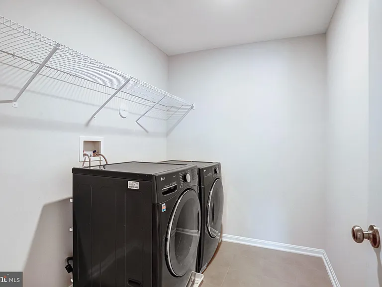 404 Constellation Ln — Photo 17