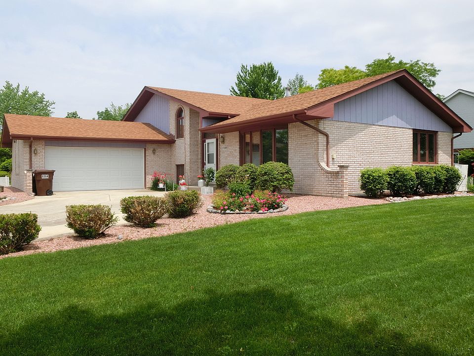 1st image of 17349 Valley View Dr
