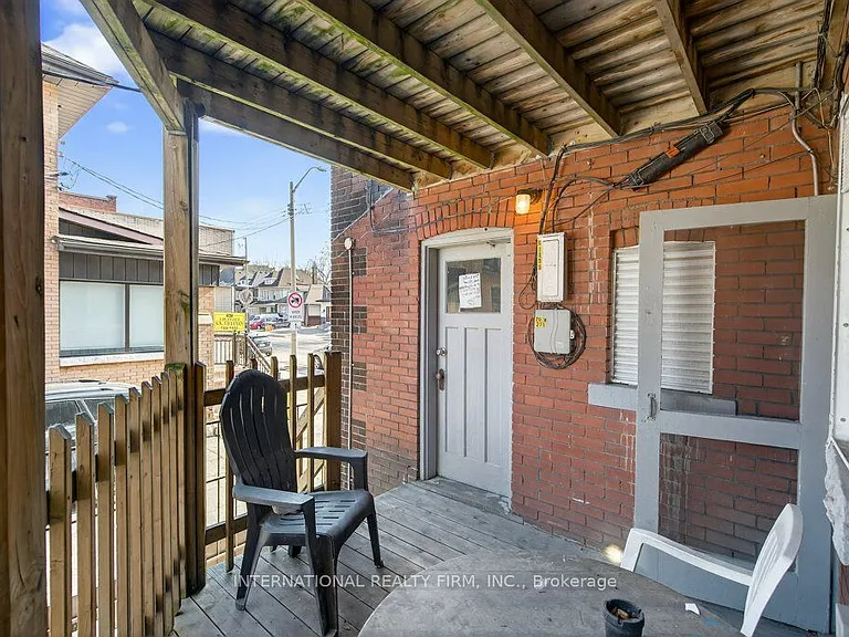 109 Balsam Ave S #4 — Photo 23