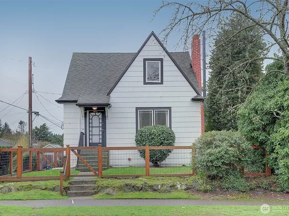 4415 SW Juneau Street, Seattle, WA 98136