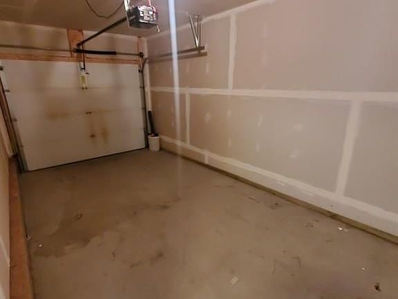 5th image of 8826 85a Ave #B