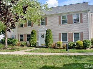 342 Narragansett Ln #B, Monroe Township, NJ 08831