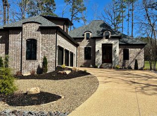 39 Loyola Dr, Hot Springs Village, AR 71909