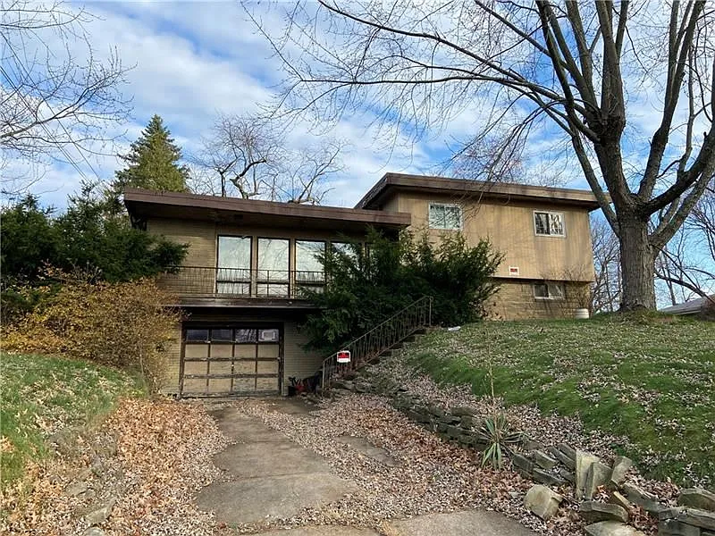 452 Blackberry Dr photo 1