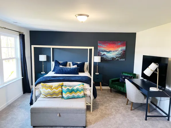 328 Glenn Laurel Dr, Pikeville, NC 27863