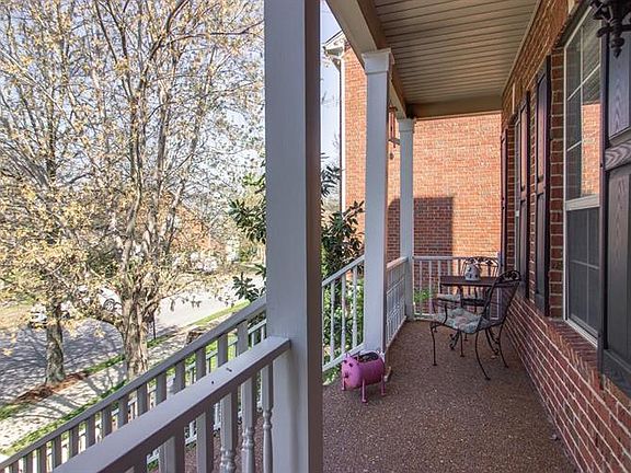4th image of 502 Hodges Ct