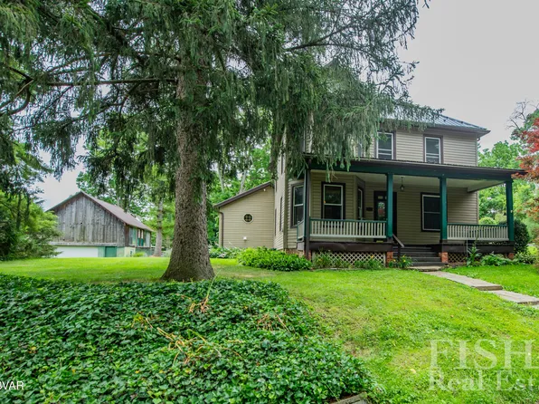 44 Hill St, Mill Hall, PA 17751
