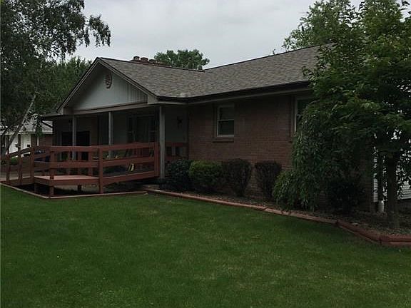 3rd image of 264 Yvonne Dr
