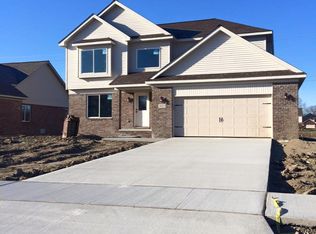 4842 Skylark Dr, Monroe, MI